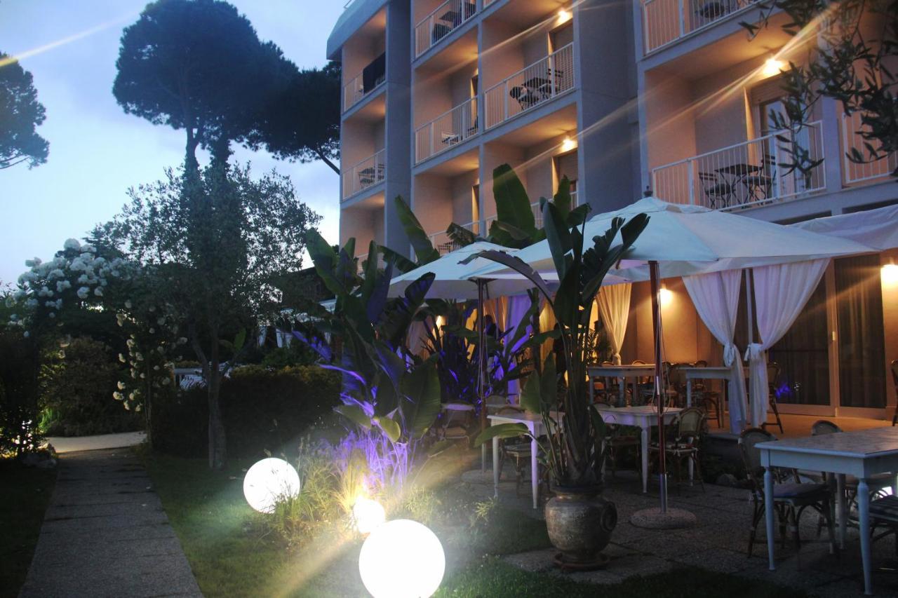 Hotel Bijou Forte dei Marmi Exterior photo