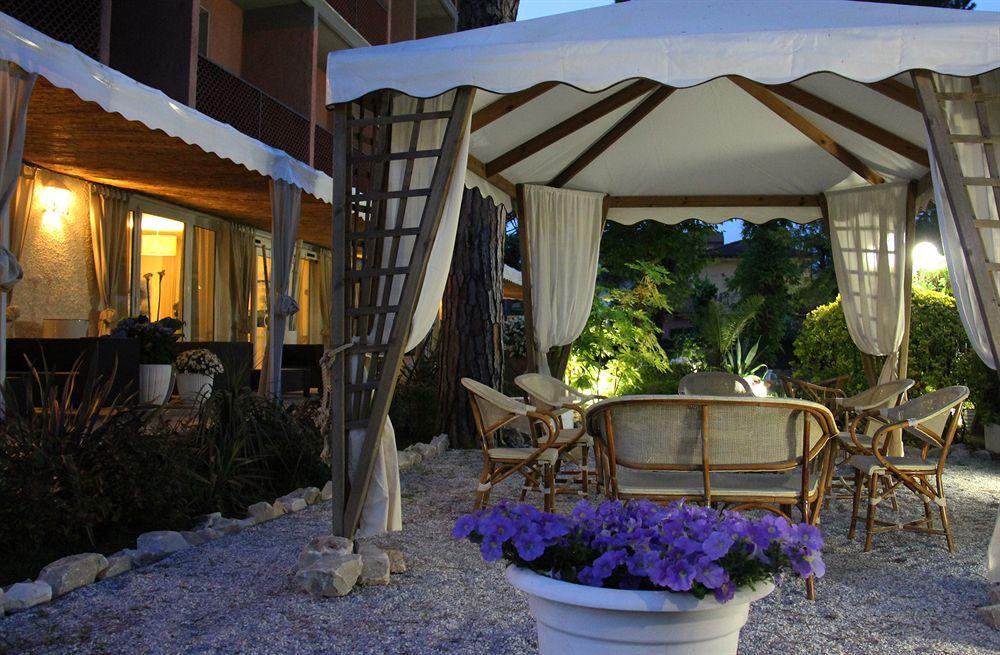 Hotel Bijou Forte dei Marmi Exterior photo